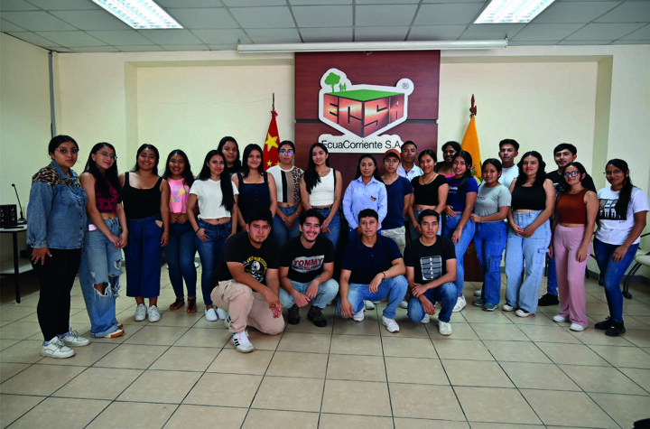 Mirador ECSA becas enseñanza clases En la zona de influencia del proyecto Mirador, la concesionaria ECSA ha invertido USD 14,33 millones en los últimos tres años, para mejorar la educación, la salud y la infraestructura de las poblaciones en Zamora Chinchipe