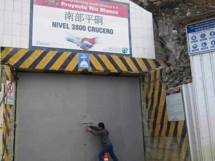 El vía crucis de Río Blanco sigue