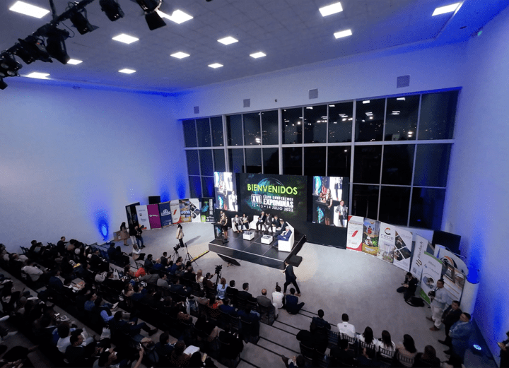 La Expominas número 17 rompe récord de participación con 400 empresa y 12 países participando durante los dos días de feria feria minerai Quito Ecuador