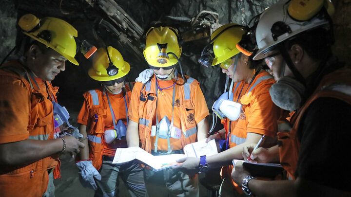 minería investigación universitaria ecuador universidades estudios empleo trabajo campos