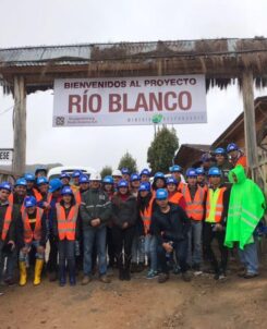 Proyecto minero Río Blanco recibió la visita de 30 estudiantes